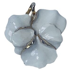 Vintage White Enamel Flower Leaves Gold Tone Brooch Pin Pendant 1.5"